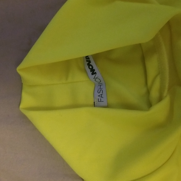 Non stretchy fashion nova bodysuit with high rise and flared sleeves - Picture 2 of 2